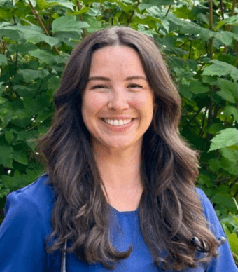 Dr. Laura Armstrong Dr. Laura Armstrong